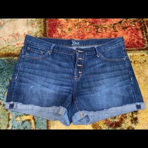 Old Navy button up raw hem plus size shorts